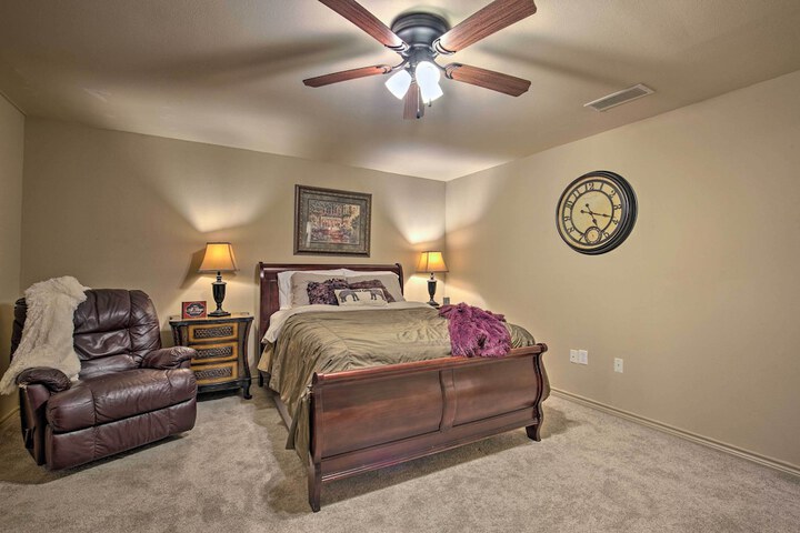 Cozy Family Home w / Fire Pit 4 Mi to Lake Fork