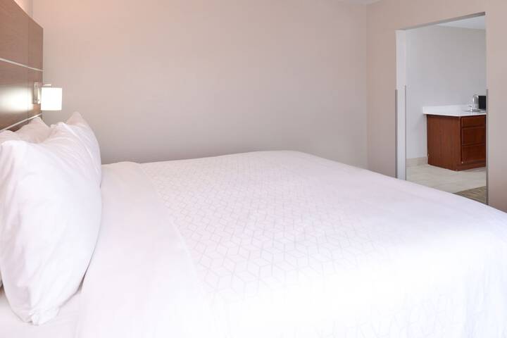 Room 44 of 61