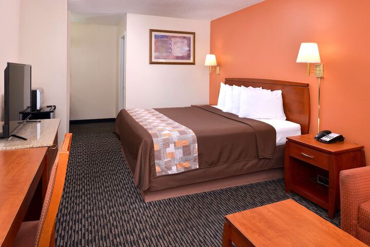 Room 13 of 25