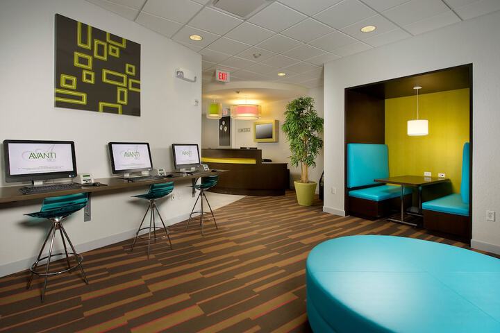 Business Center 66 of 70