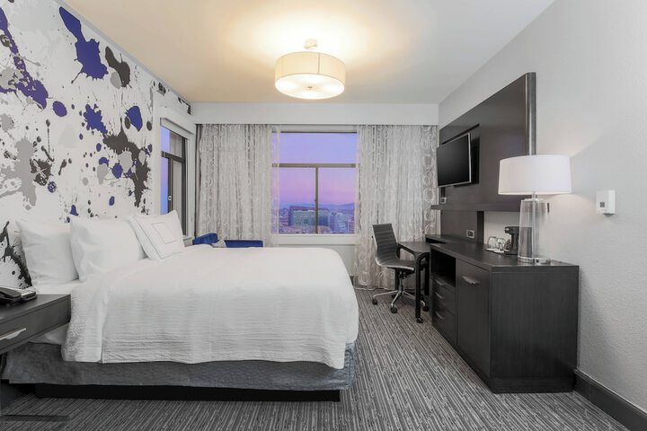 Room 11 of 31