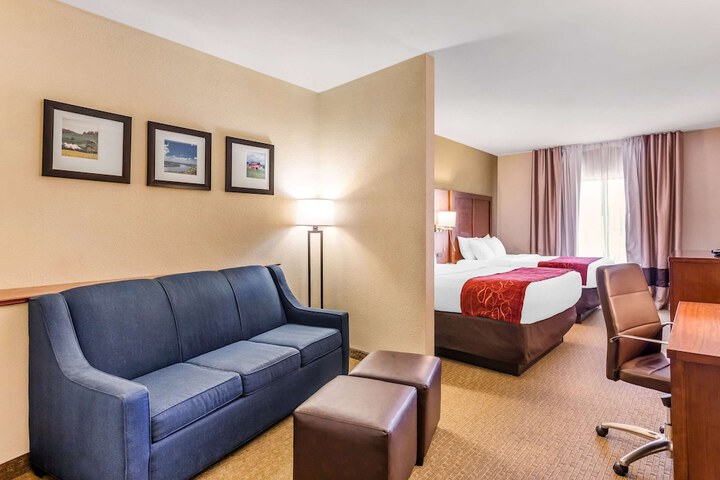 Room 44 of 61