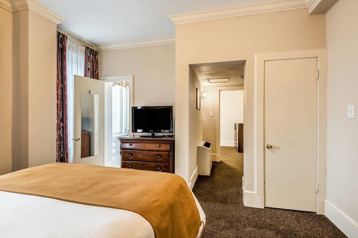 Hotel Bothwell Sedalia Central District an Ascend Collection Hotel