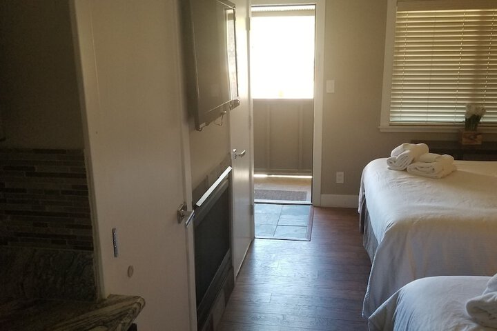 Room 179 of 245