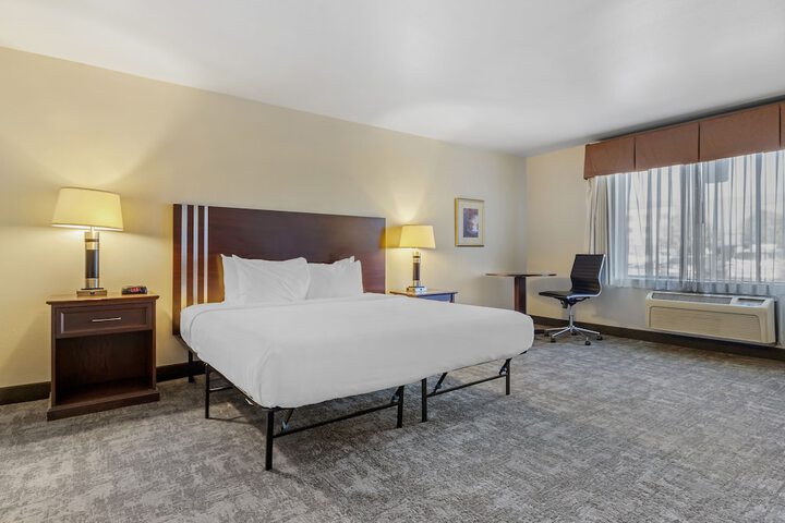 Room 12 of 32