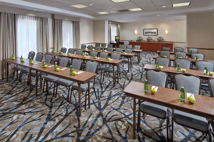 Hilton Garden Inn Portland / Lake Oswego