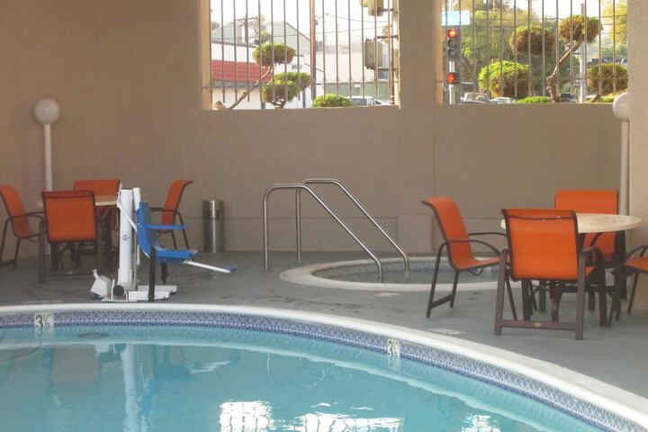 Pool 7 of 30