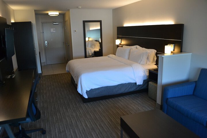 Holiday Inn Express & Suites Hood River by IHG