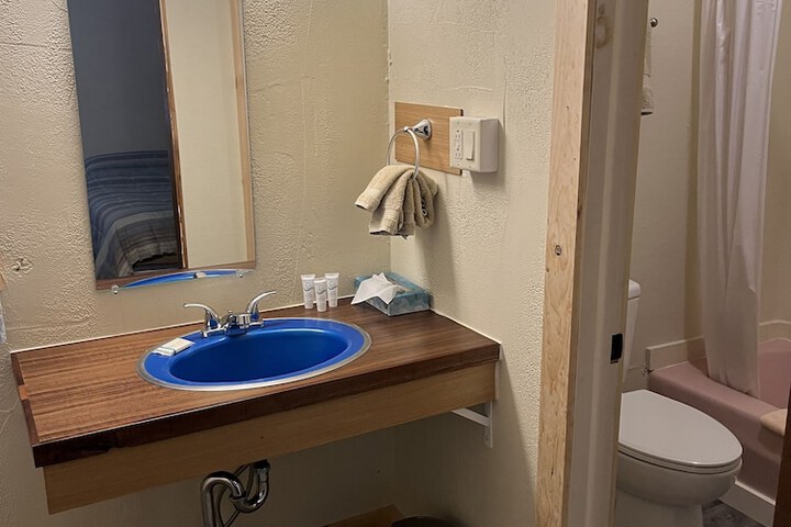 Room 16 of 29