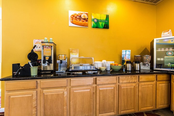 Breakfast/Coffee Service 37 of 38