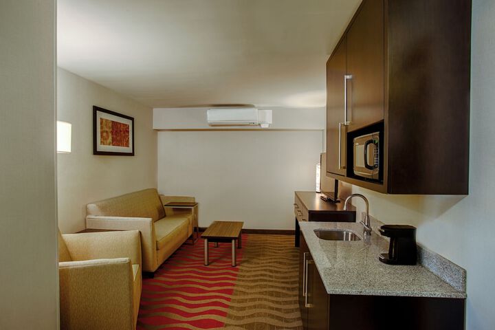 Room 14 of 26
