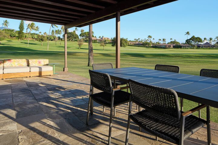 Royal Lahaina Resort & Bungalows