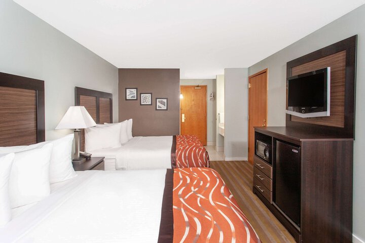 Room 25 of 34