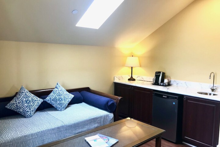 Room 12 of 45