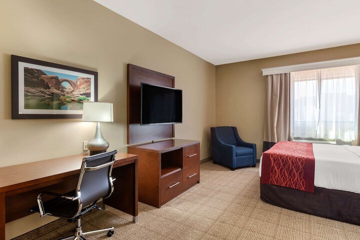 Room 43 of 47