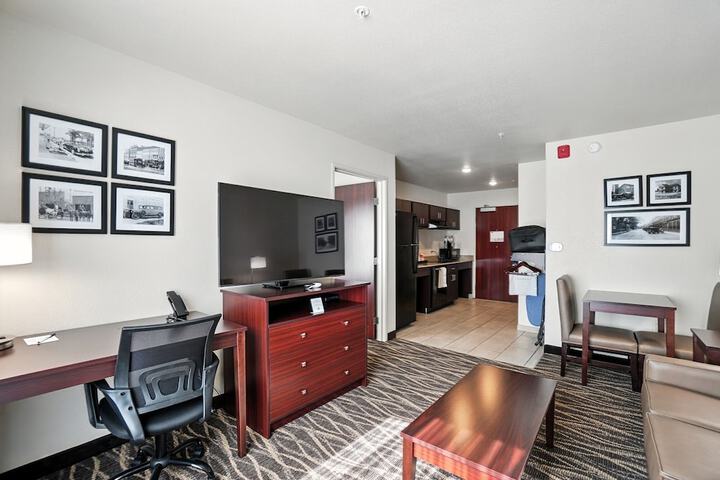 Cobblestone Hotel & Suites - Monte Vista