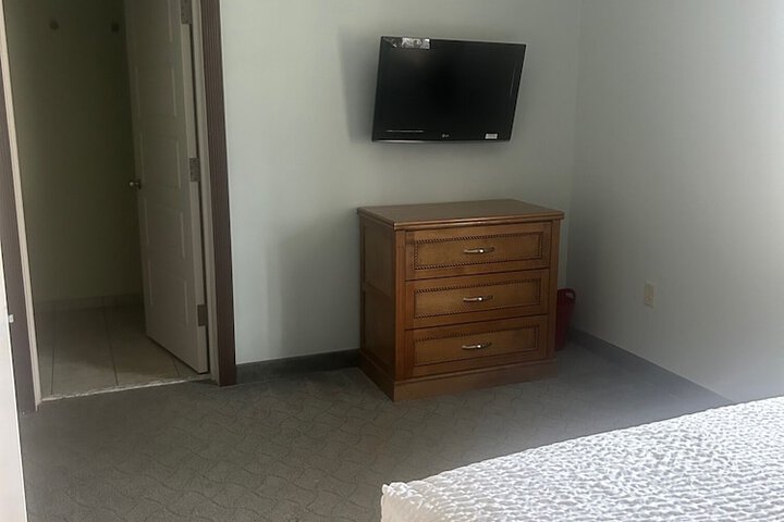 Room 30 of 49