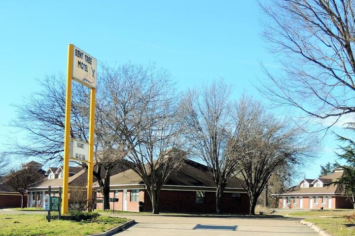 Hotel 5 of 62