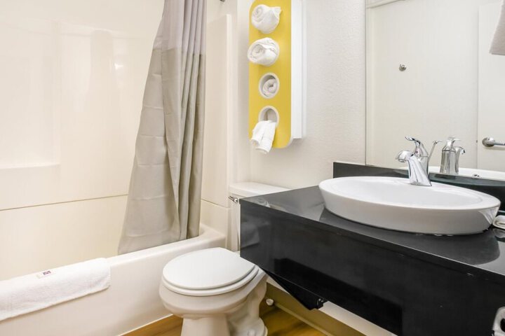 MOTEL 6 MINNEAPOLIS AIRPORT - MALL OF AM