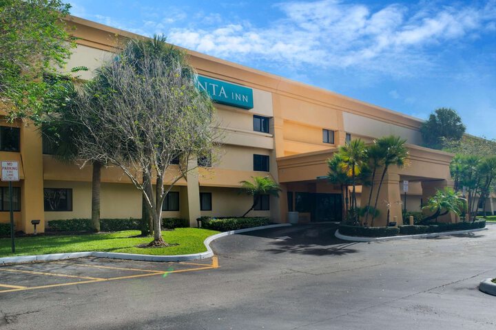 Hotel 5 of 52
