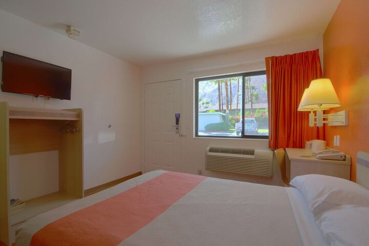 Room 40 of 57