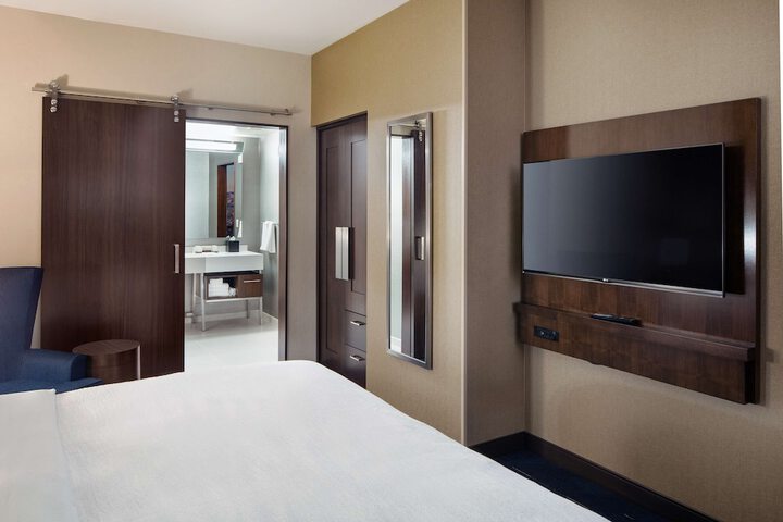 Embassy Suites by Hilton Seattle Downtown Pioneer Square