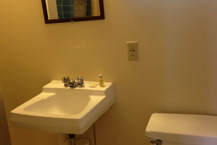 Room 9 of 31