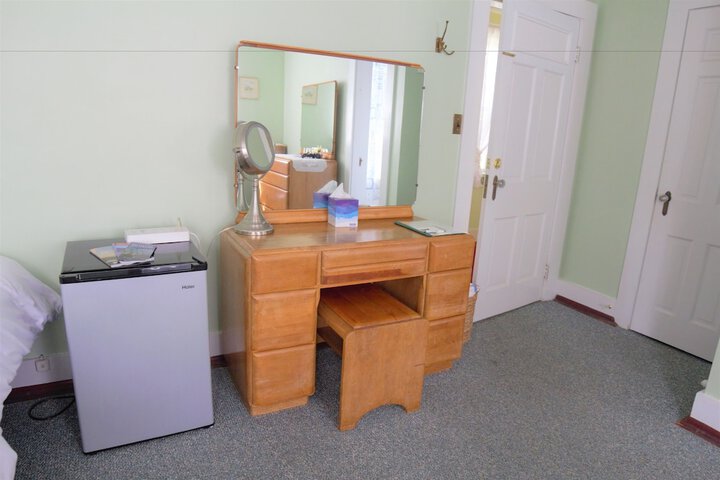 Room 39 of 60