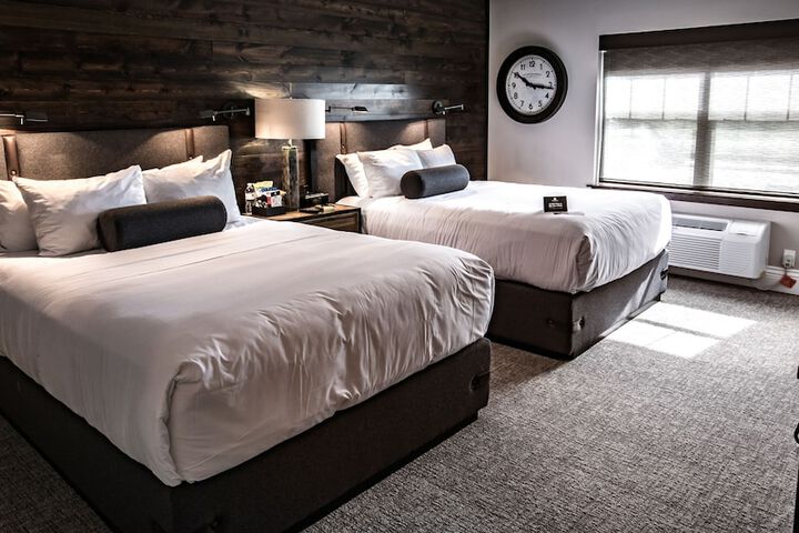 Room 42 of 51