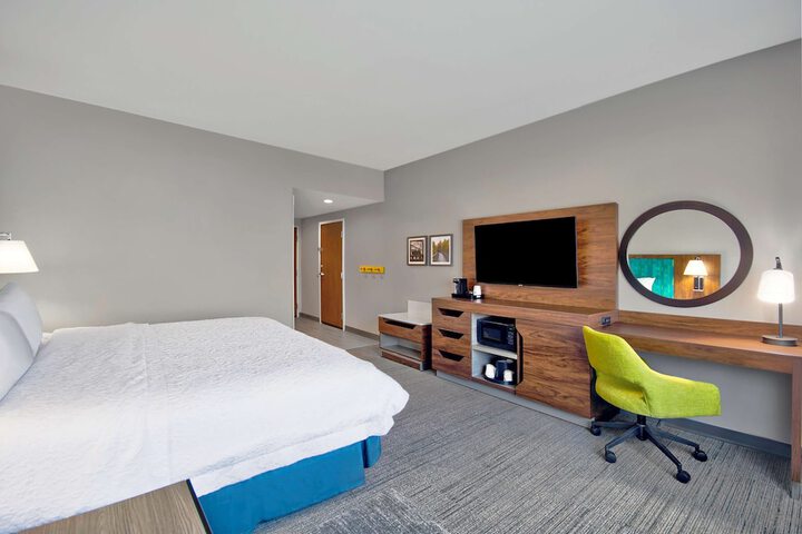 Room 22 of 39
