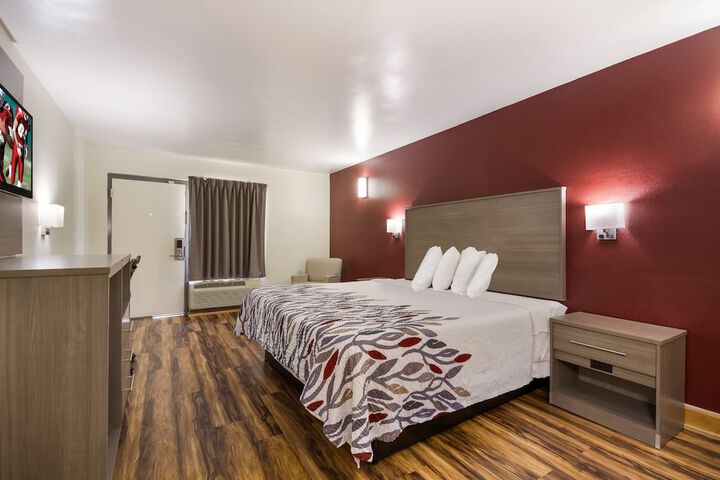 Room 21 of 34