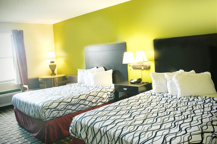 Room 4 of 13