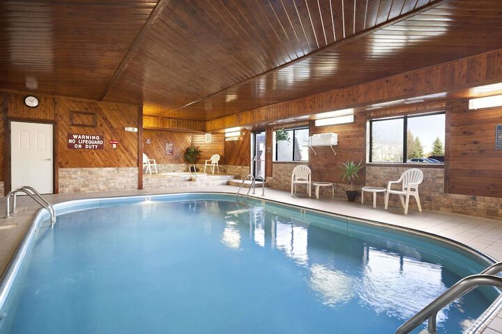 Pool 6 of 28