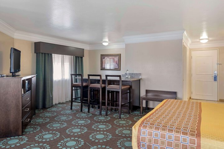 Room 26 of 30