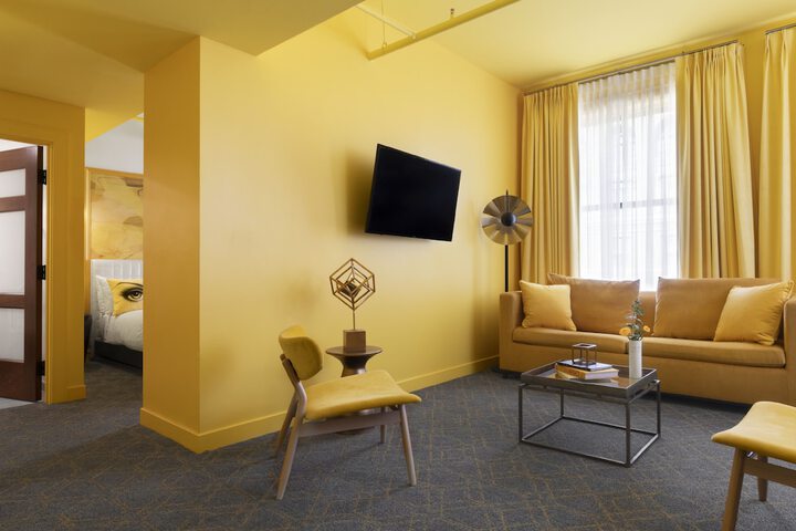 Room 70 of 78
