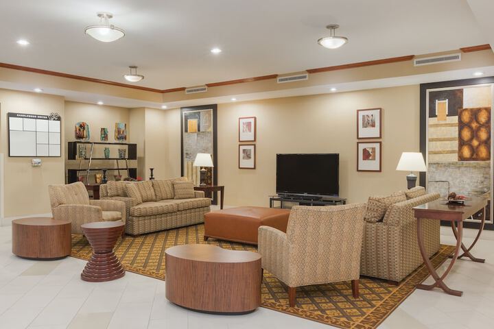 Hotel 4 of 83