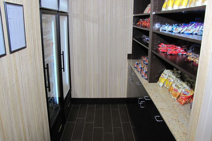Hampton Inn & Suites Jamestown ND