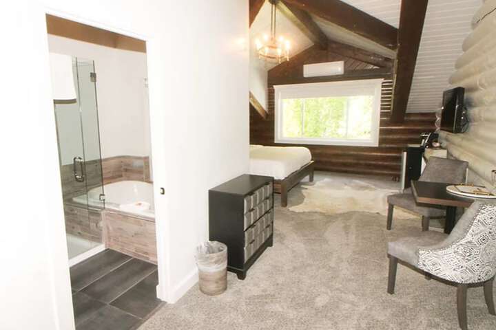 Room 10 of 51