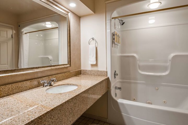 Best Western Plus Cairn Croft Hotel
