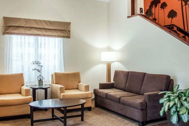 Hotel Interior 11 of 32