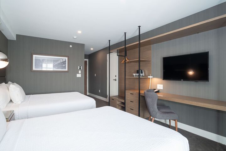 Room 28 of 62
