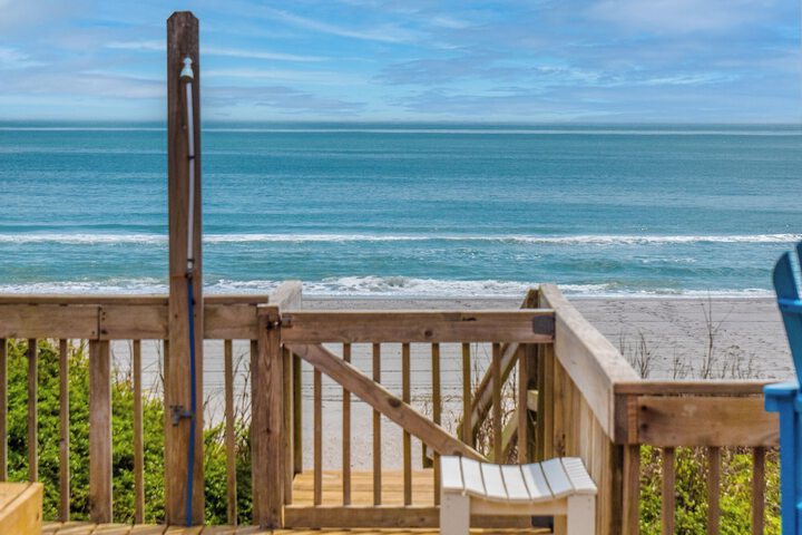 Surfside Cottage by Topsail Realty