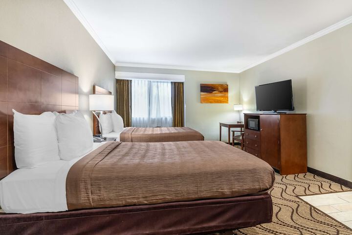 Best Western John Muir Inn