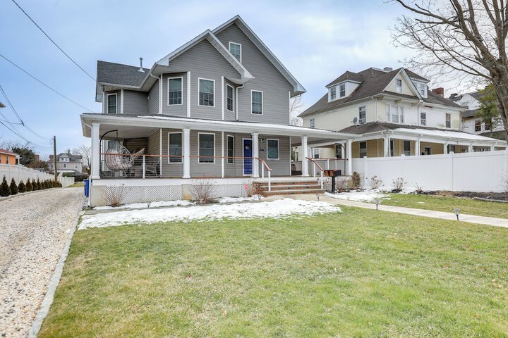 Long Branch Getaway - Walk to Beaches & Dining!