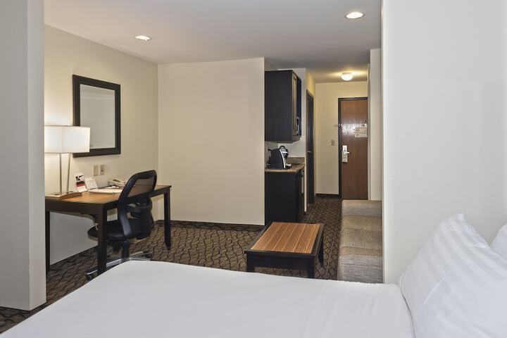 Holiday Inn Express Hotel & Suites Chanhassen by IHG