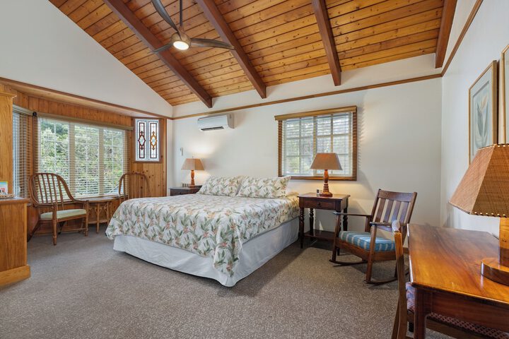 Kilauea Lodge and Restaurant