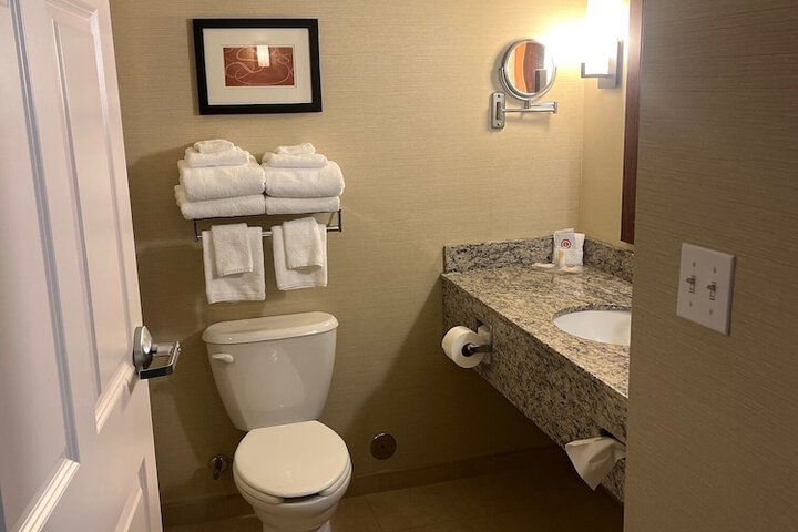 Comfort Suites Marietta - Parkersburg