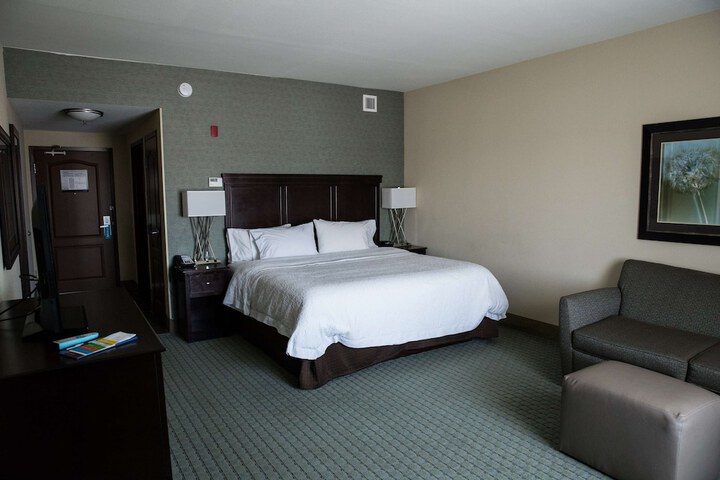 Room 18 of 36