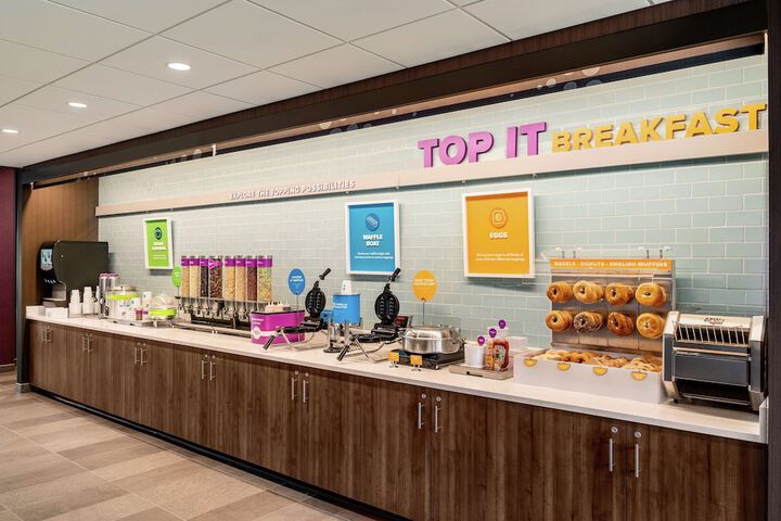 Tru by Hilton Hershey Chocolate Avenue