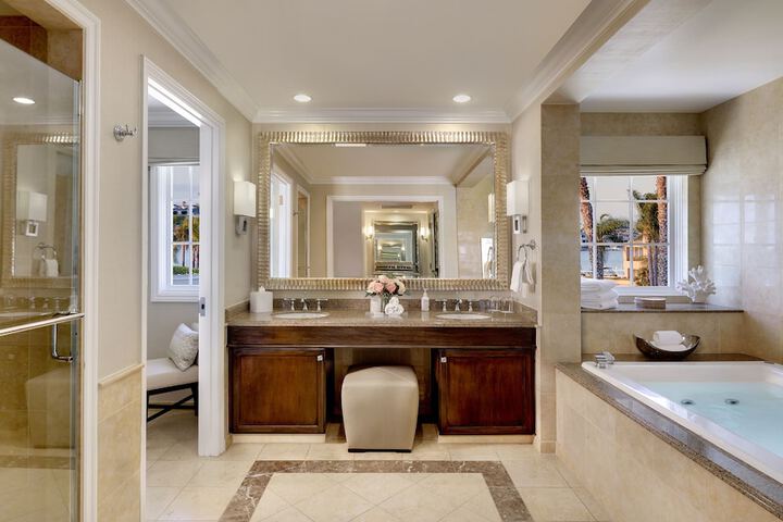 Balboa Bay Resort